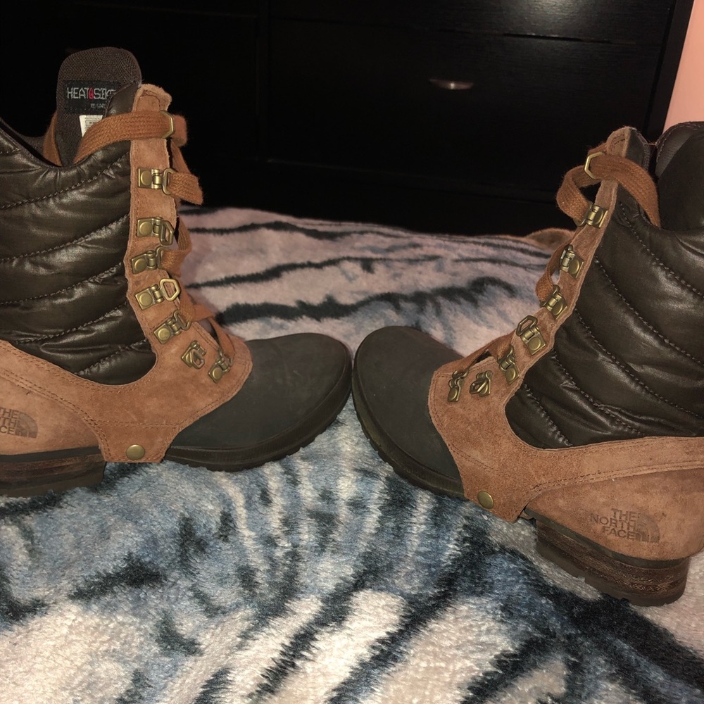 📍EUC TheNorthFace Women Snow Boots